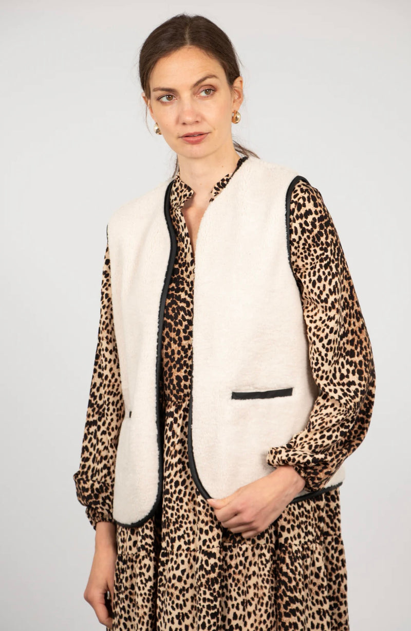 Zoe Lined Gilet - Cream, Borg/PU