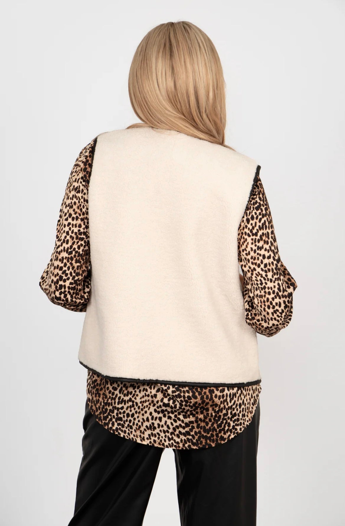 Zoe Lined Gilet - Cream, Borg/PU