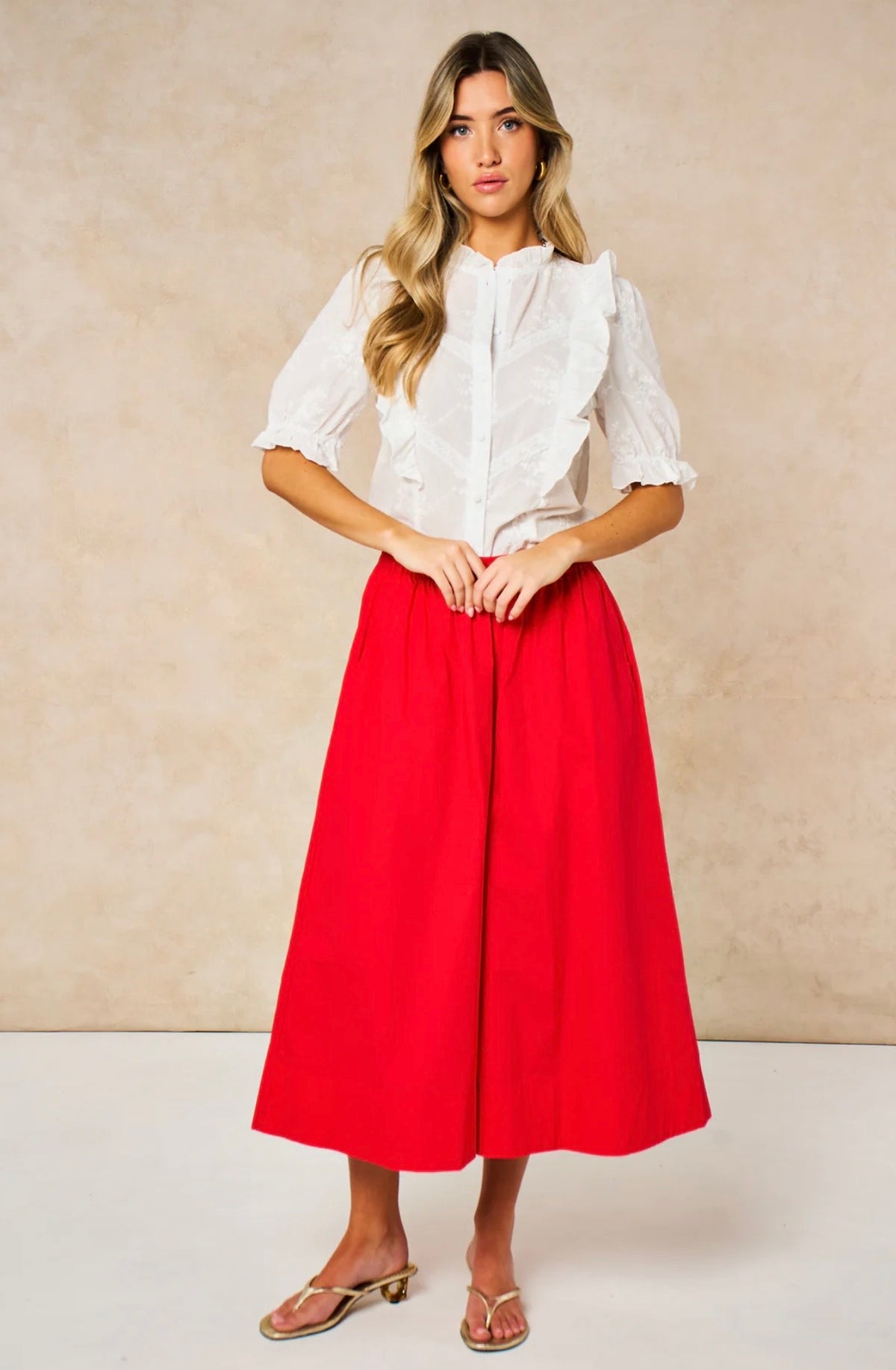 Cropped Wide Leg Cotton Trousers in Red